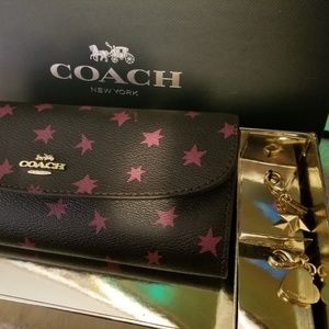 NWT Beautiful New Star Print Soft Coach Wallet